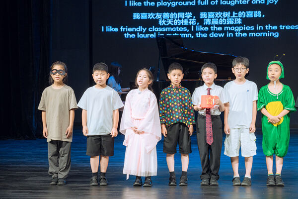 学生集会 - Grade 1& Grade 2,南通惠立学校